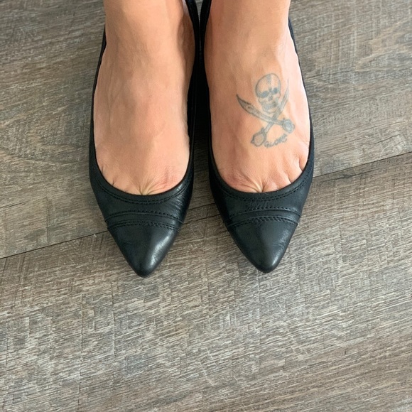 Like new Frye pointed ballerina flats - worn once! - Picture 7 of 8